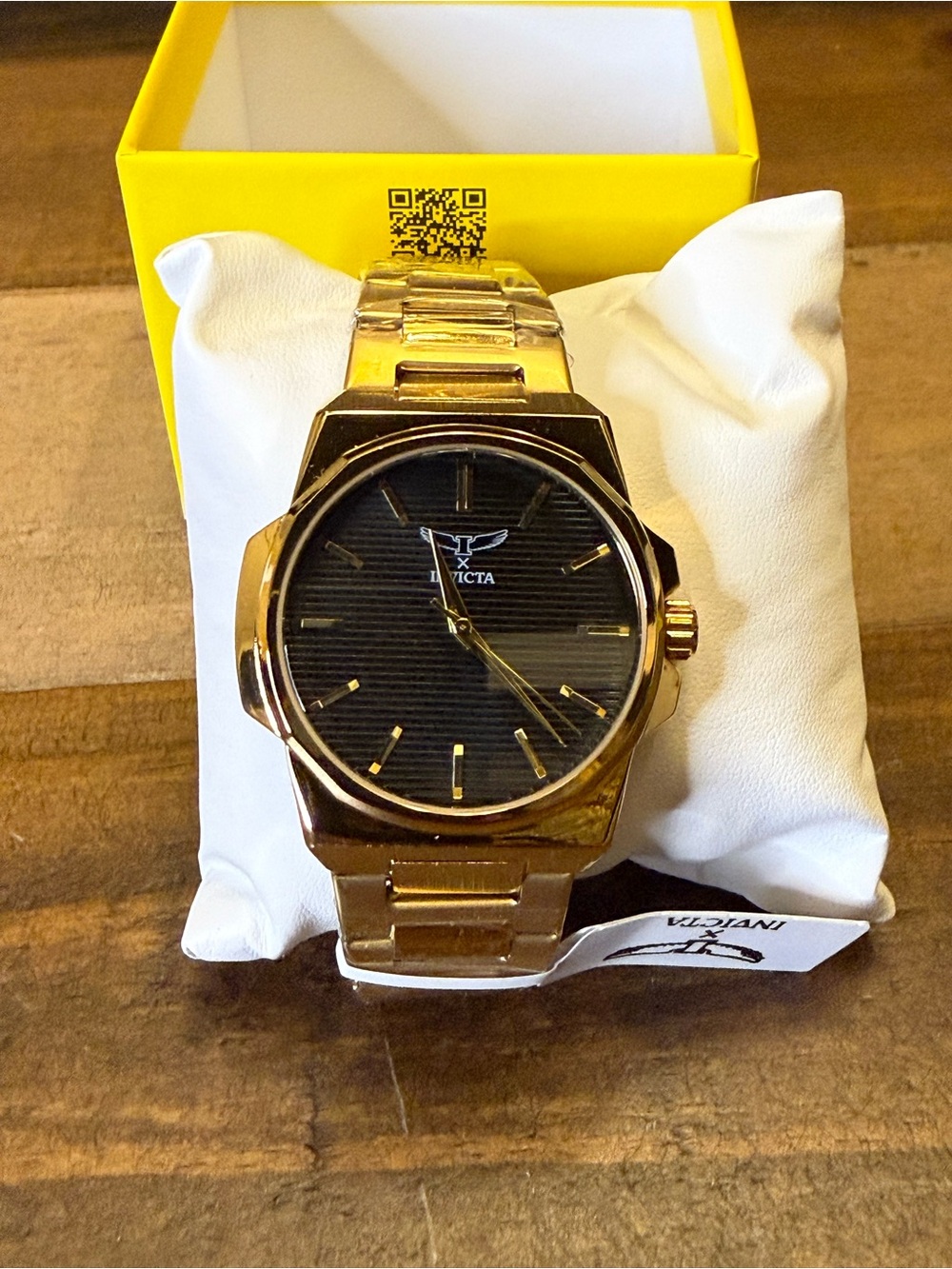 Invicta Specialty Men's Quartz Watch (Model 69973)